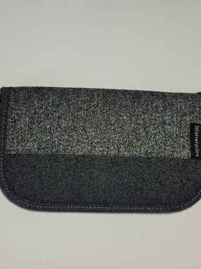 Sherpani Gray Two-Tone Wallet/ Travel Pouch